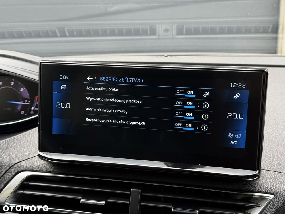 Peugeot 3008 1.5 BlueHDi Allure S&S EAT8 - 33