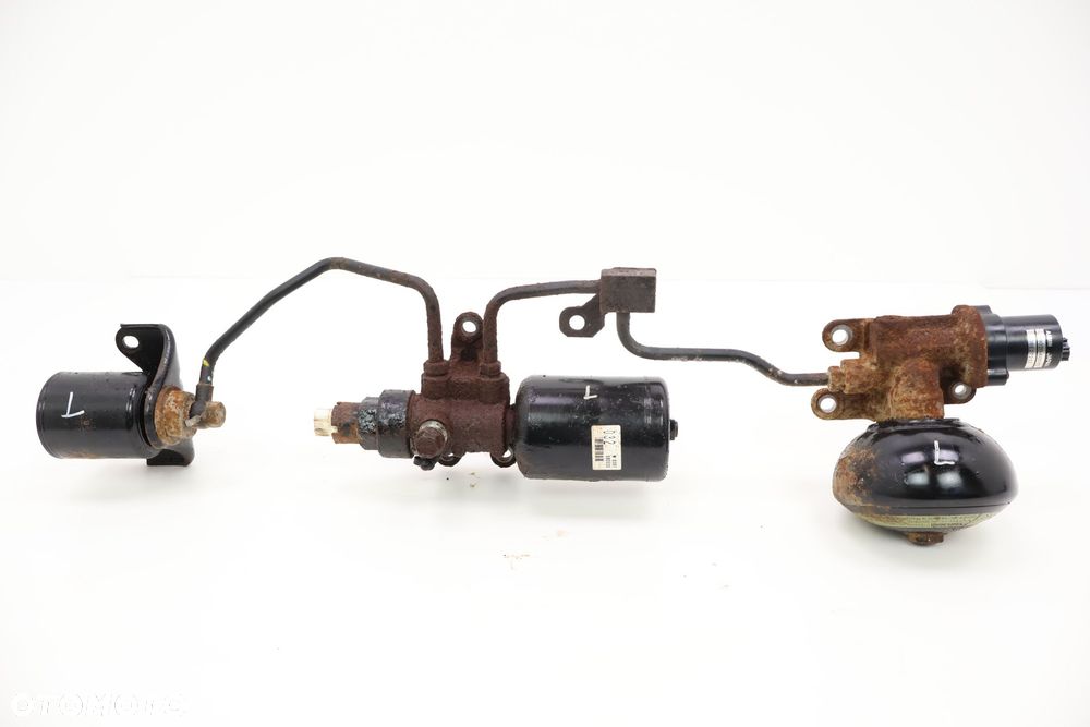 TOYOTA LAND CRUISER 200 4.5 V8 SFERA GRUSZKA ZAWIESZENIE HYDRAULICZNE LEWE 49020-60010, 08E27233 - 1