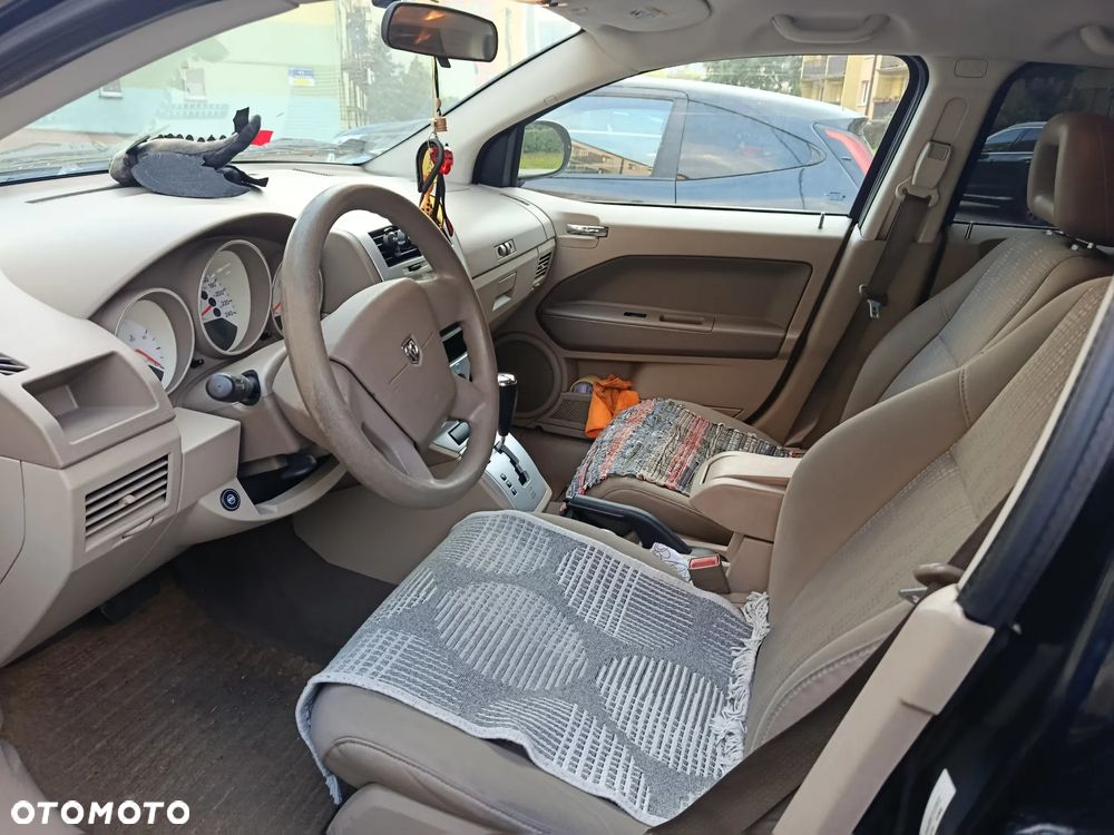 Dodge Caliber - 8