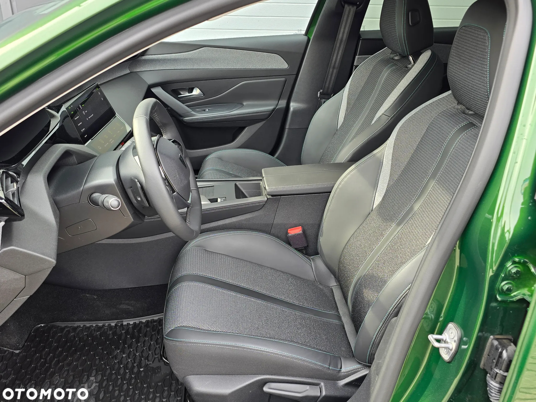 Peugeot 308 1.2 PureTech Allure Pack S&S EAT8 - 8