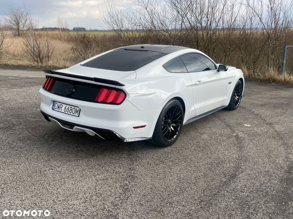Ford Mustang 5.0 V8 GT - 4