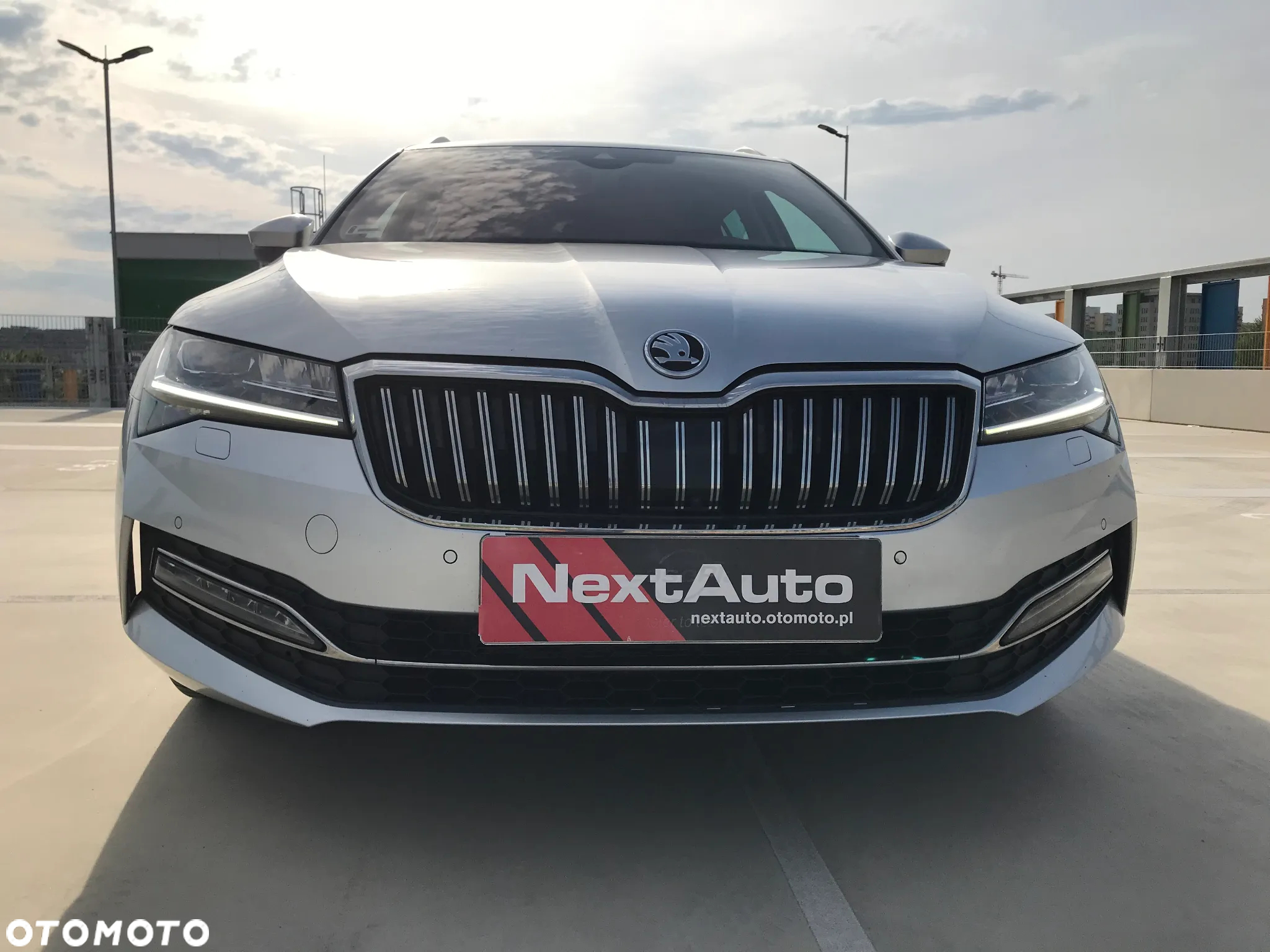 Skoda Superb 2.0 TDI SCR L&K DSG - 3