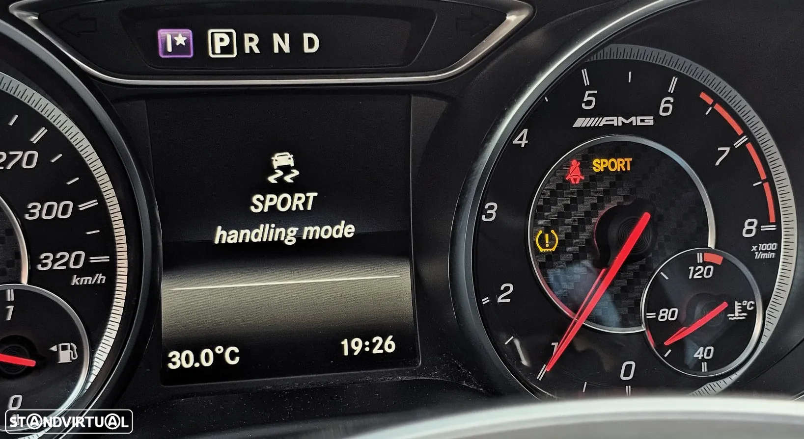 Mercedes-Benz GLA 45 AMG 4Matic Speedshift 7G-DCT - 14