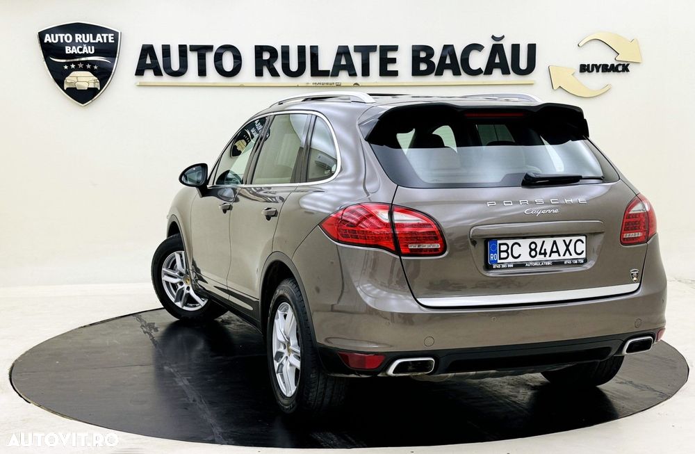 Porsche Cayenne - 7