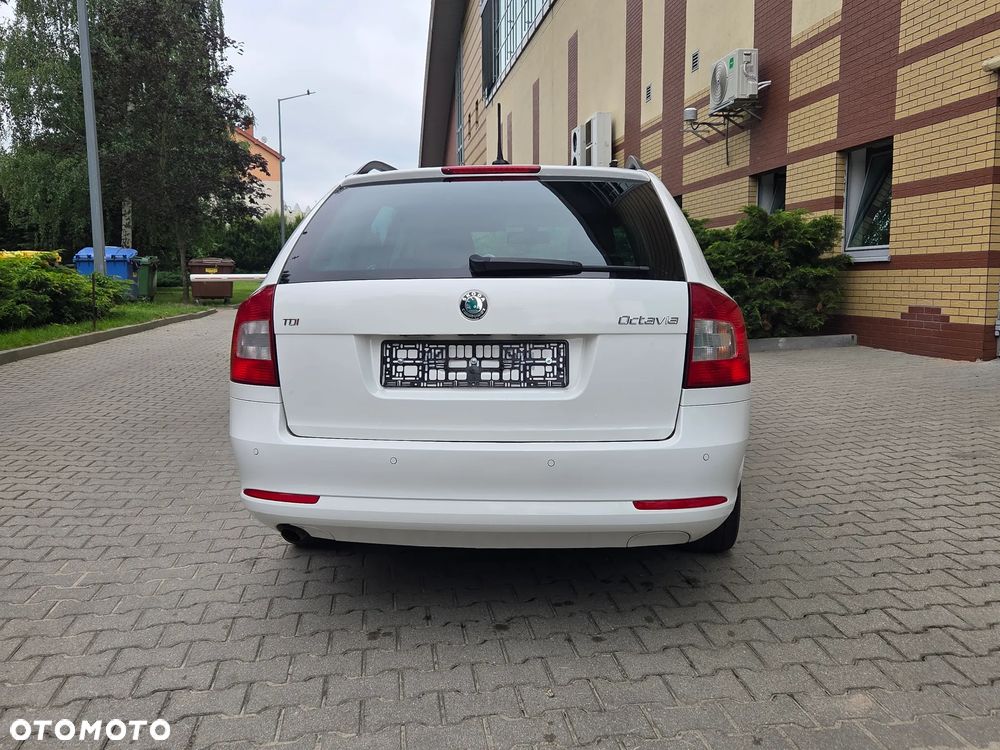 Skoda Octavia 2.0 TDI DPF Sport Edition - 10