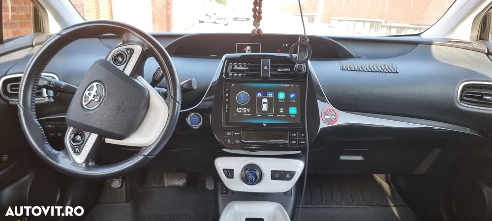 Toyota Prius Hybrid - 7