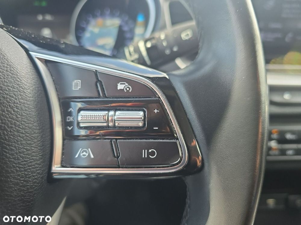 Kia Ceed - 21