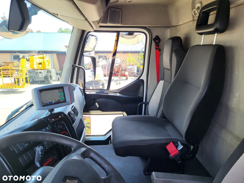 Renault D26 Wide - 11