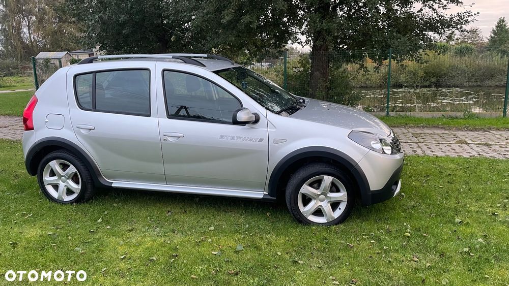 Dacia Sandero 1.6 Laureate - 10