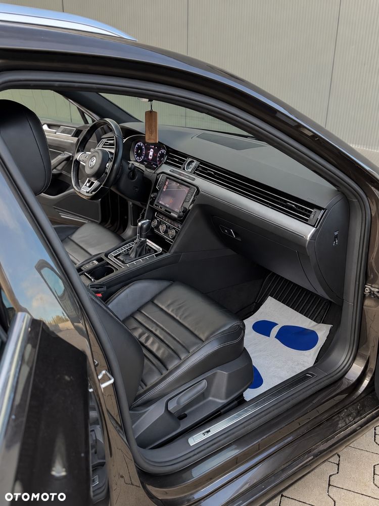 Volkswagen Passat 2.0 TDI Bi-Turbo BMT 4Mot Highline DSG - 12
