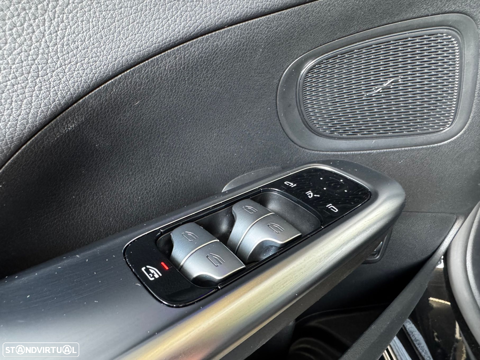 Mercedes-Benz C 300 - 12