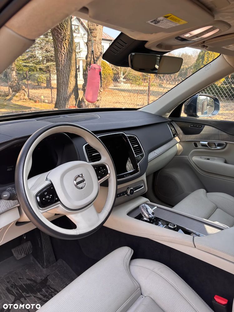 Volvo XC 90 - 7