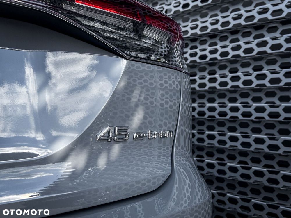 Audi Q4 e-tron 45 82kWh - 10