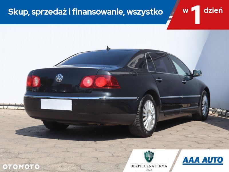 Volkswagen Phaeton - 7