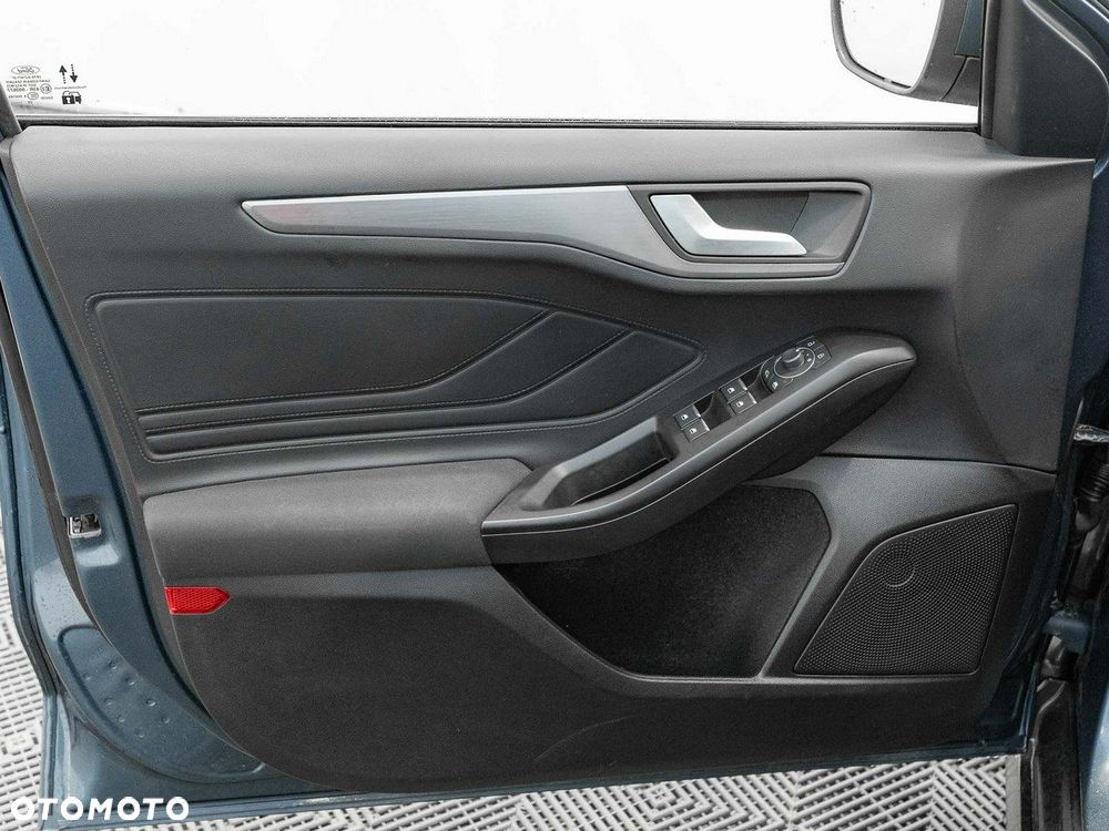 Ford Focus 1.0 EcoBoost Titanium X - 13