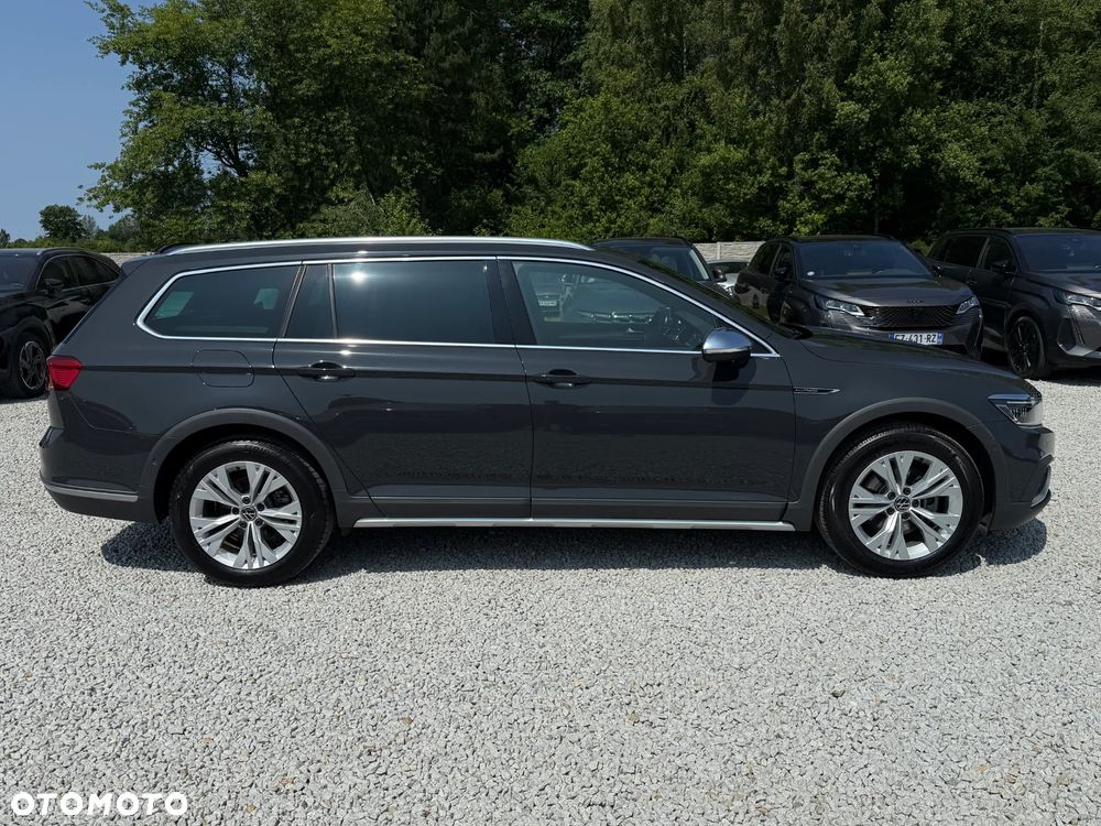Volkswagen Passat Alltrack 2.0 TDI SCR DSG 4Motion - 19
