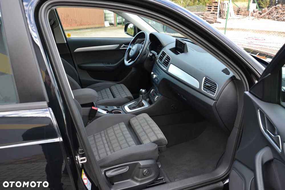Audi Q3 1.4 TFSI Design S tronic - 28