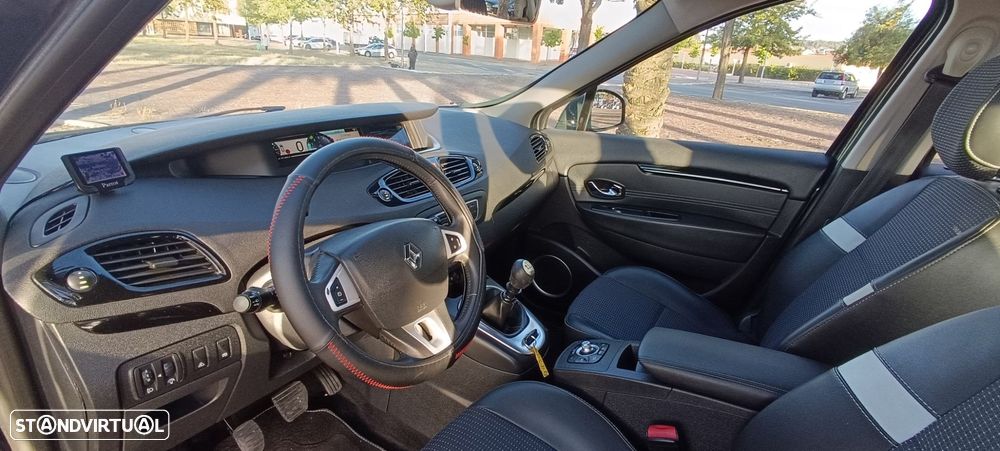 Renault Grand Scénic - 21