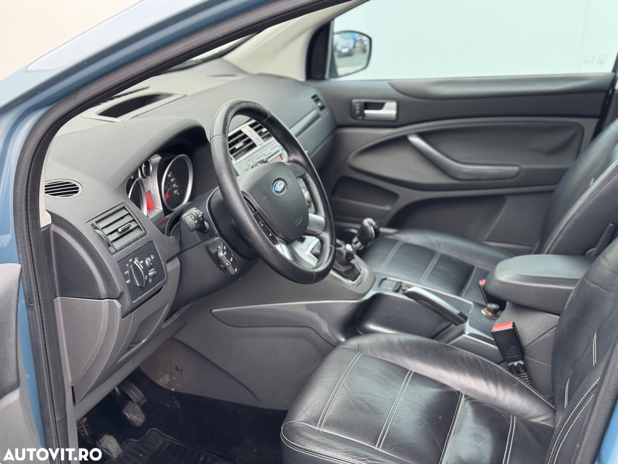 Ford Kuga 2.0 TDCi 2x4 Trend - 5
