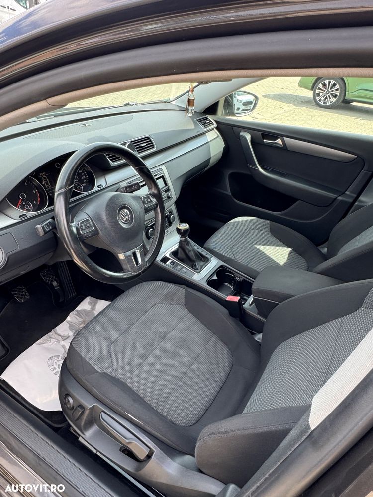 Volkswagen Passat 2.0 TDI 4Motion BlueMotion Technology Comfortline - 7