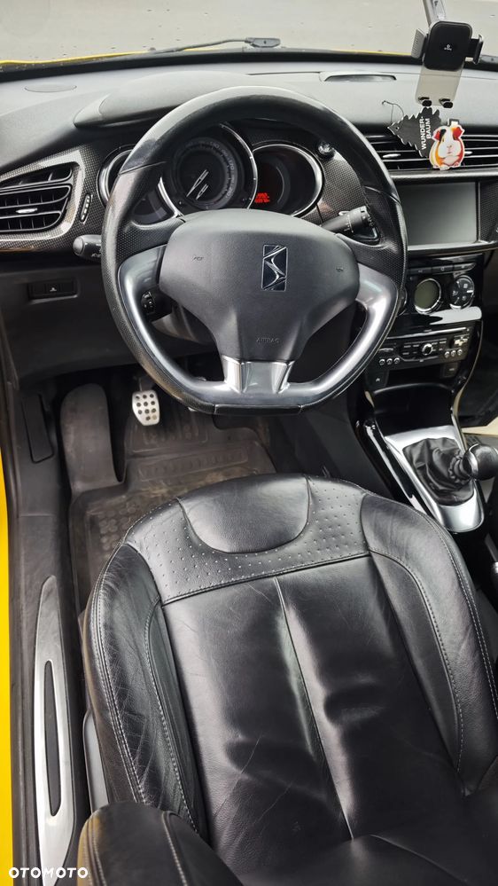 Citroën DS3 1.6 THP SportChic - 11