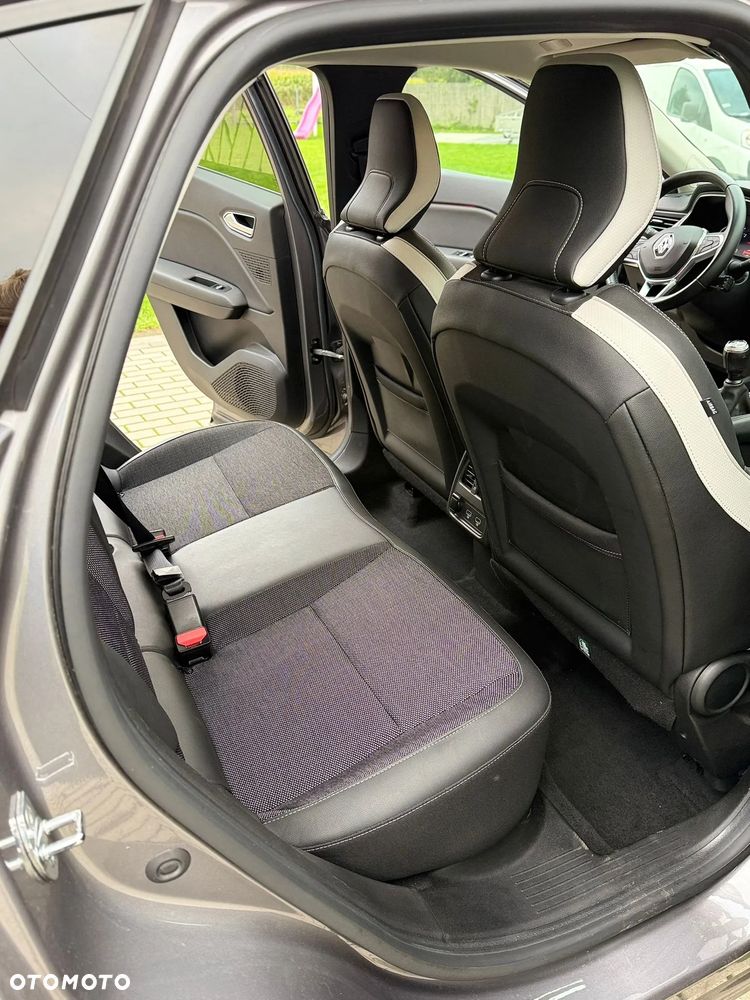 Renault Captur - 25
