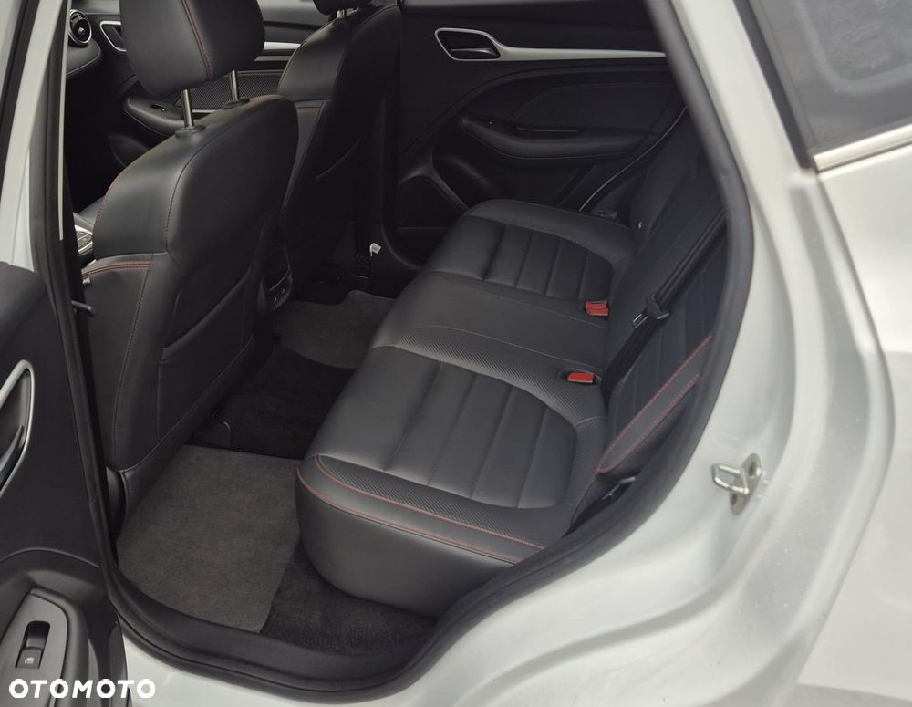 MG ZS 1.0 T-GDI Exclusive - 32