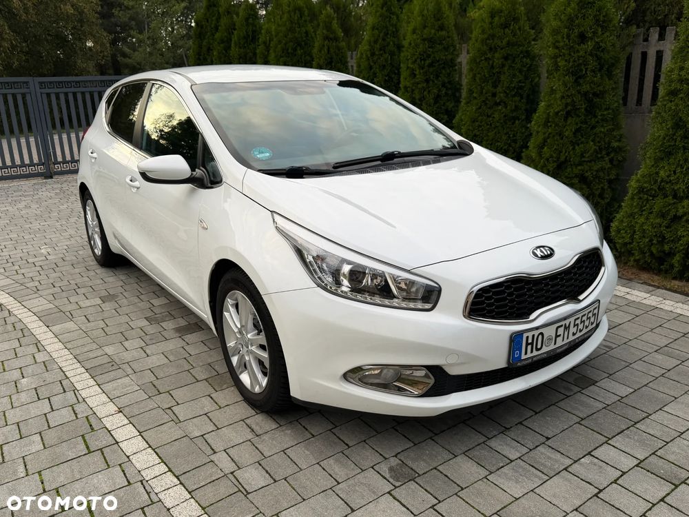 Kia Ceed 1.6 GDI Dream Team Edition - 13