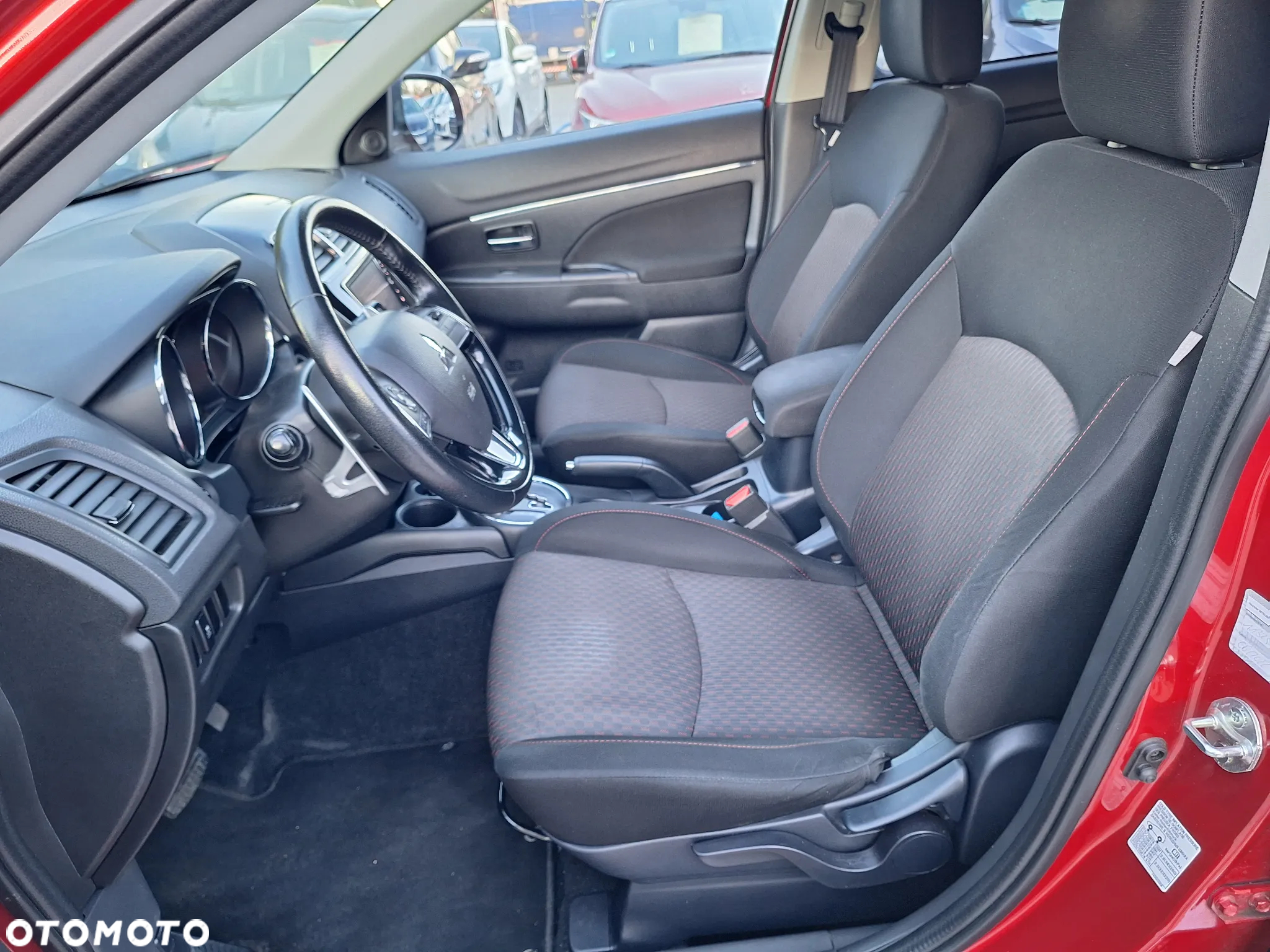 Mitsubishi ASX 2.2 DI-D 4WD Automatik Diamant Edition - 16