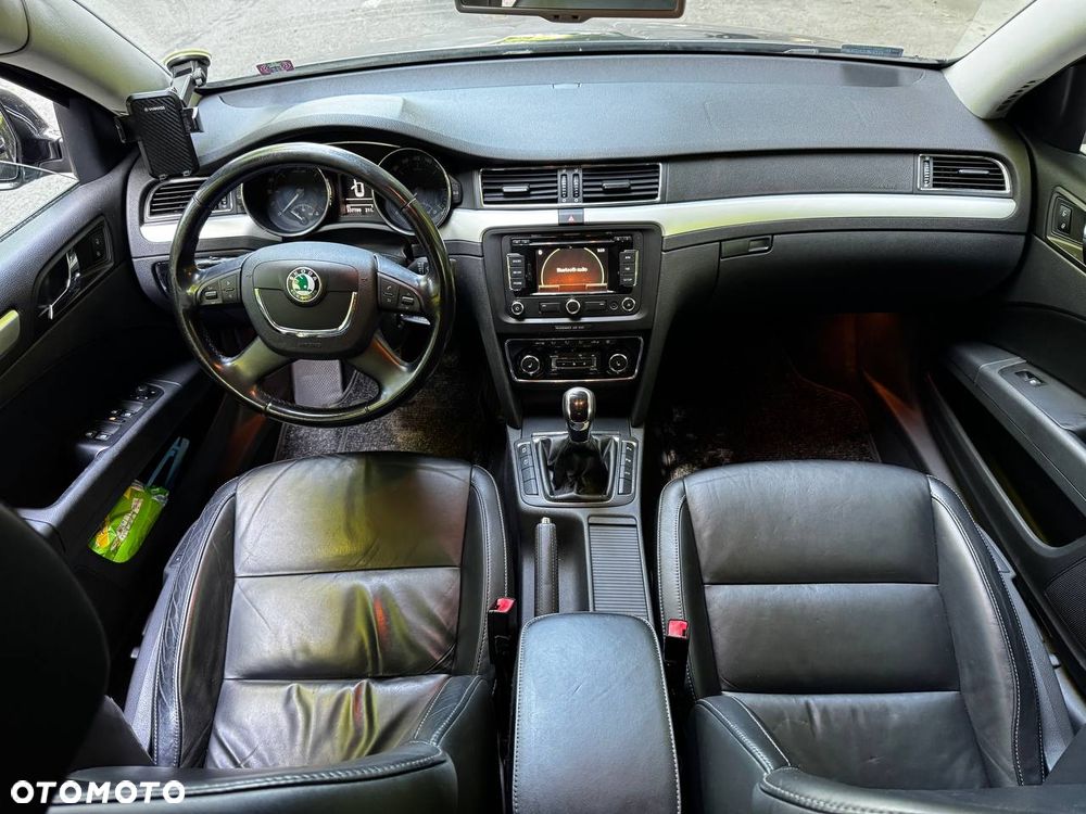 Toyota RAV4 - 2