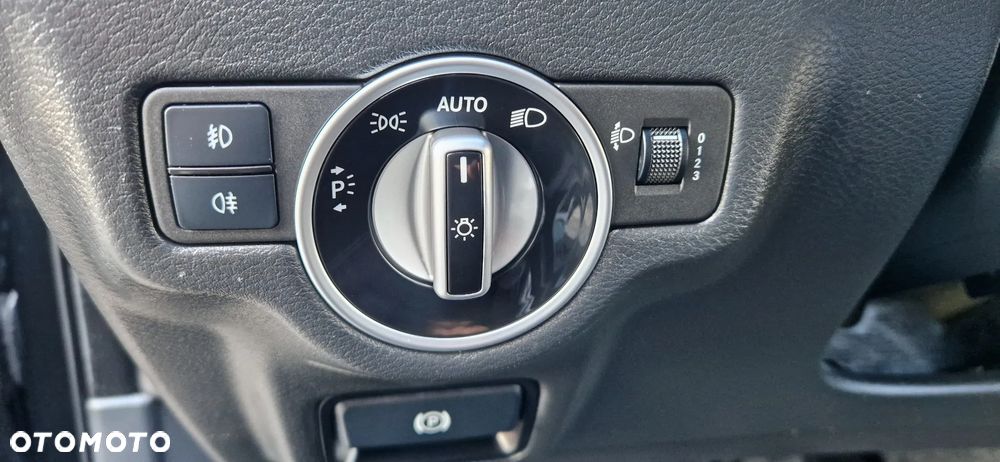 Infiniti Q30 - 24