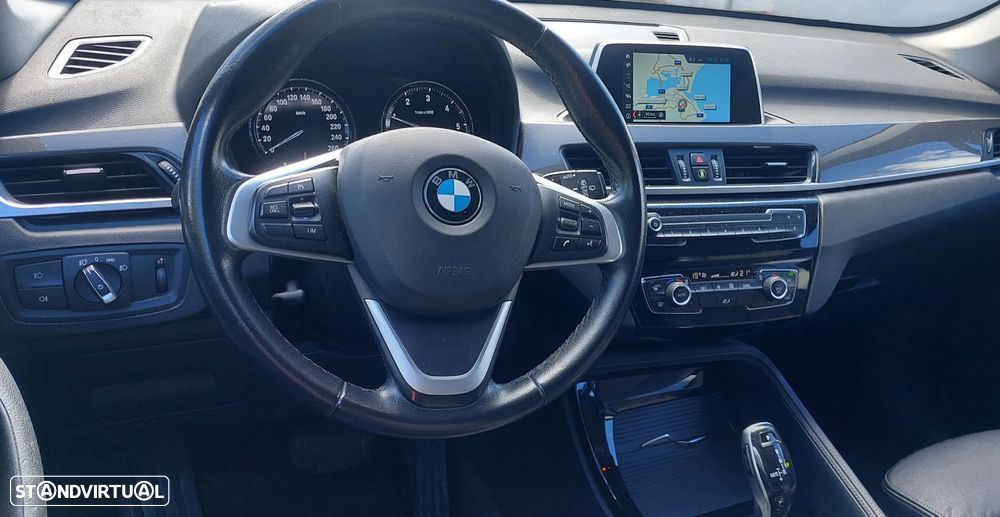 BMW X1 16 d sDrive Auto Line Sport - 6