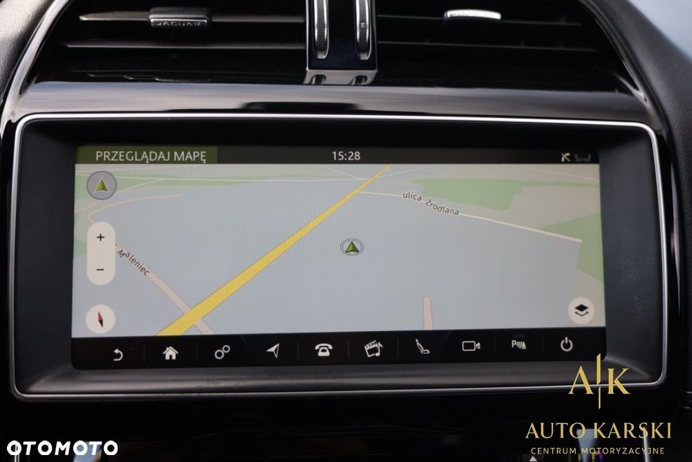 Jaguar XE - 26