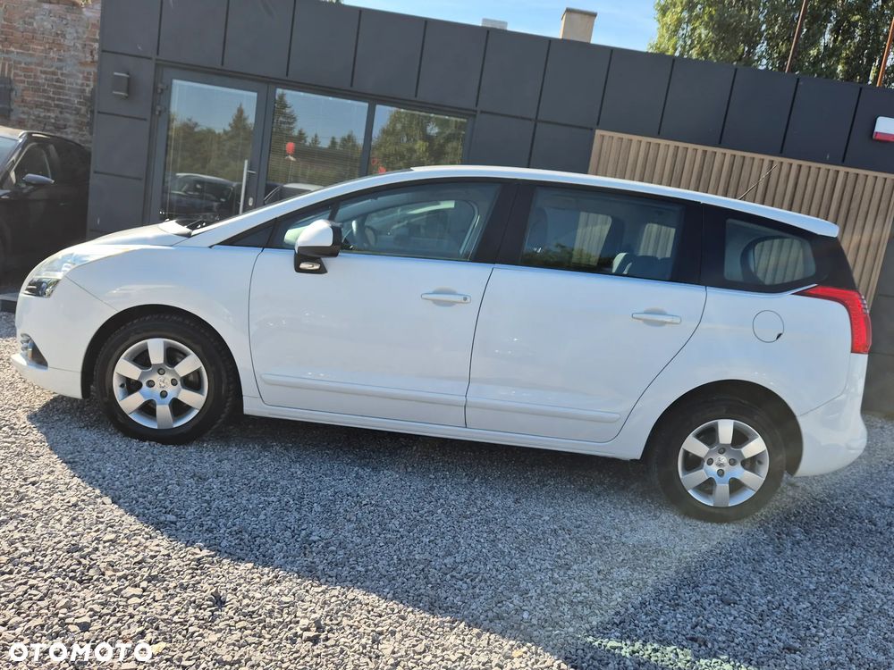 Peugeot 5008 2012 photo 5
