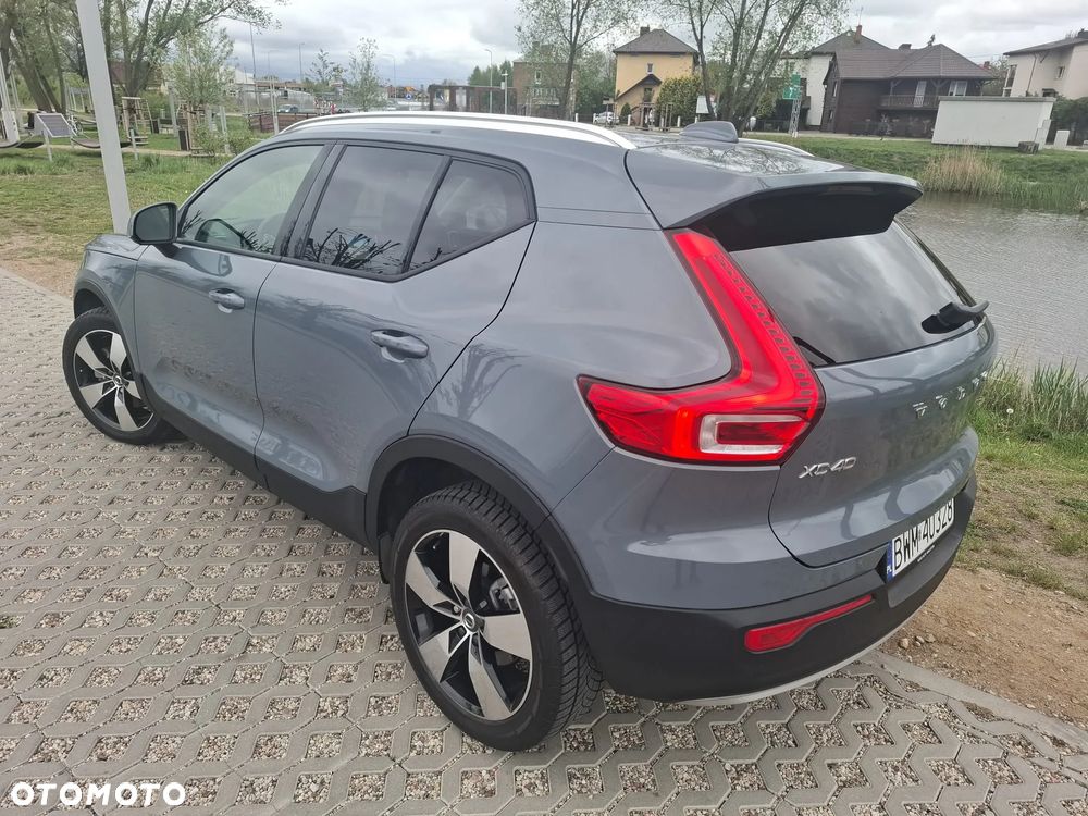 Volvo XC 40 T5 AWD Geartronic Momentum Pro - 11