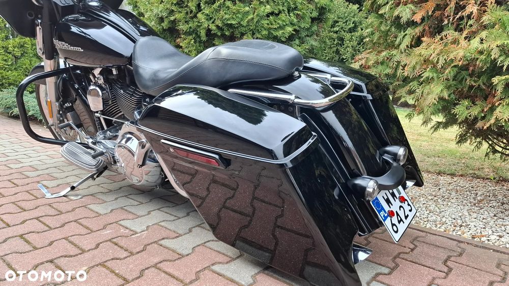 Harley-Davidson Touring Street Glide - 4