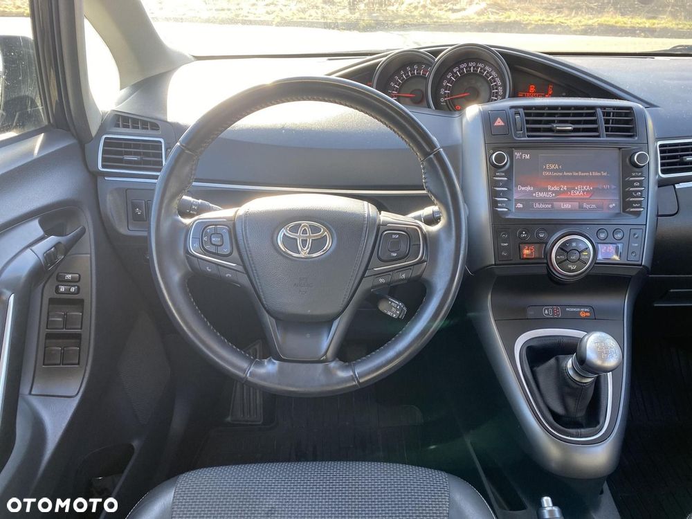 Toyota Verso 1.8 Prestige 7os EU6 - 16