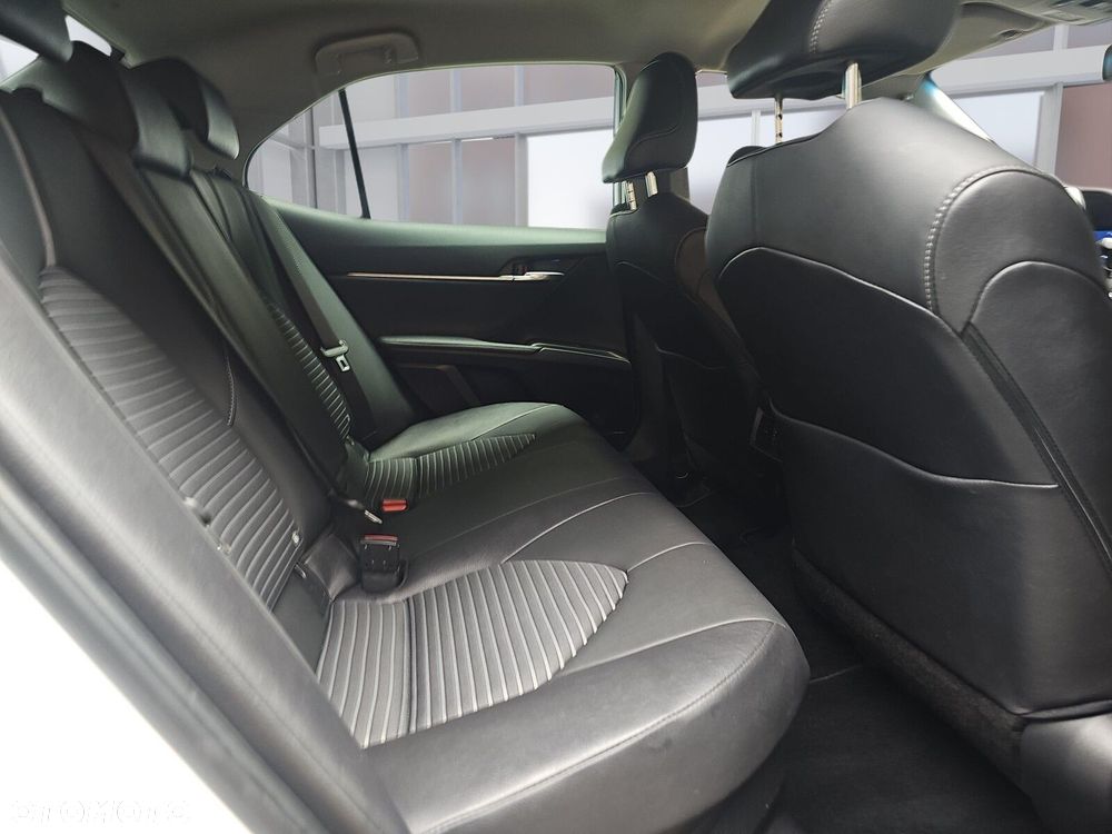 Toyota Camry 2.5 Hybrid Prestige CVT - 12