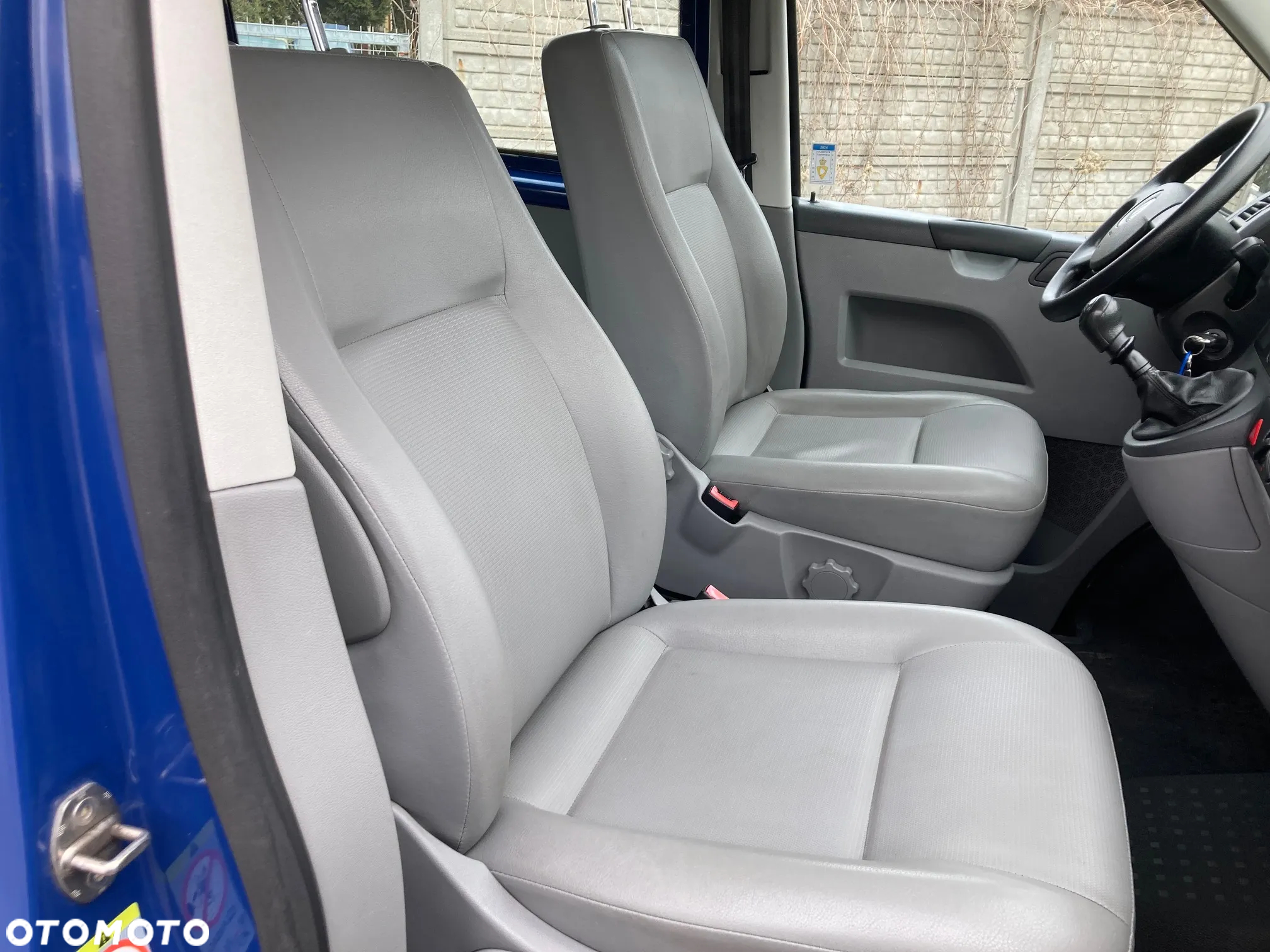 Volkswagen Transporter - 8