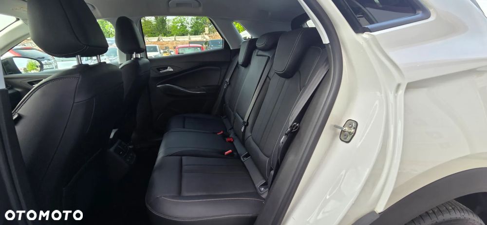 Opel Grandland X 1.2 Start/Stop Design Line - 31