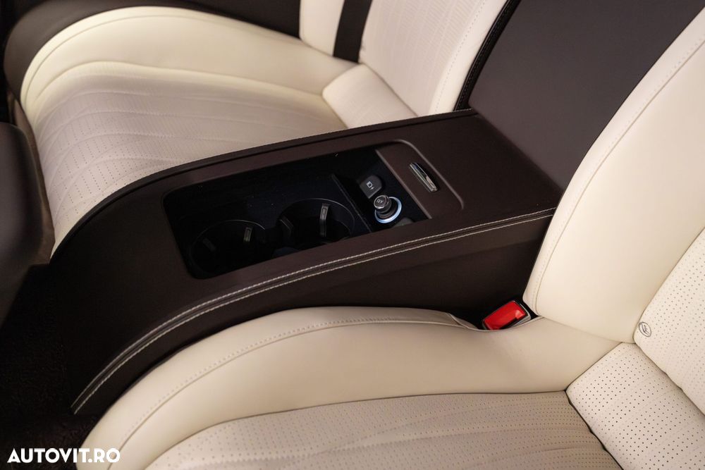 Bentley Continental V8 Azure - 31