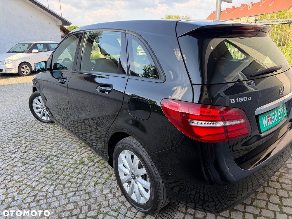 Mercedes-Benz Klasa B 180 (CDI) d 7G-DCT AMG Line - 16
