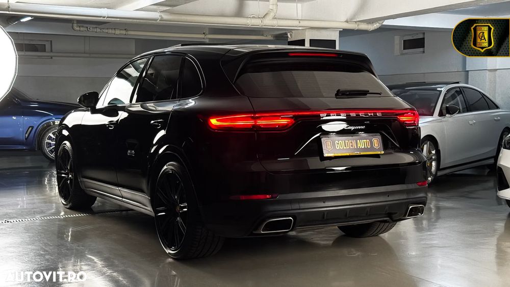 Porsche Cayenne - 31