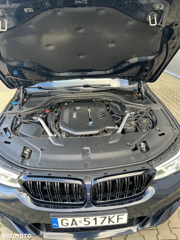 BMW 6GT - 35