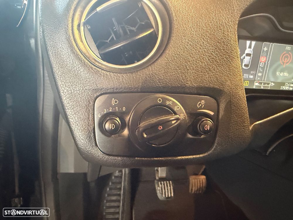 Ford Mondeo SW 1.6 TDCi Titanium ECOnetic - 38
