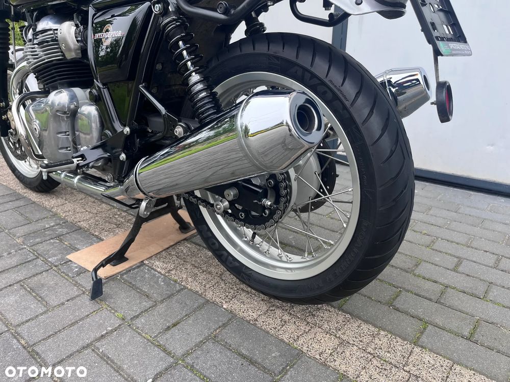 Royal Enfield Interceptor - 12
