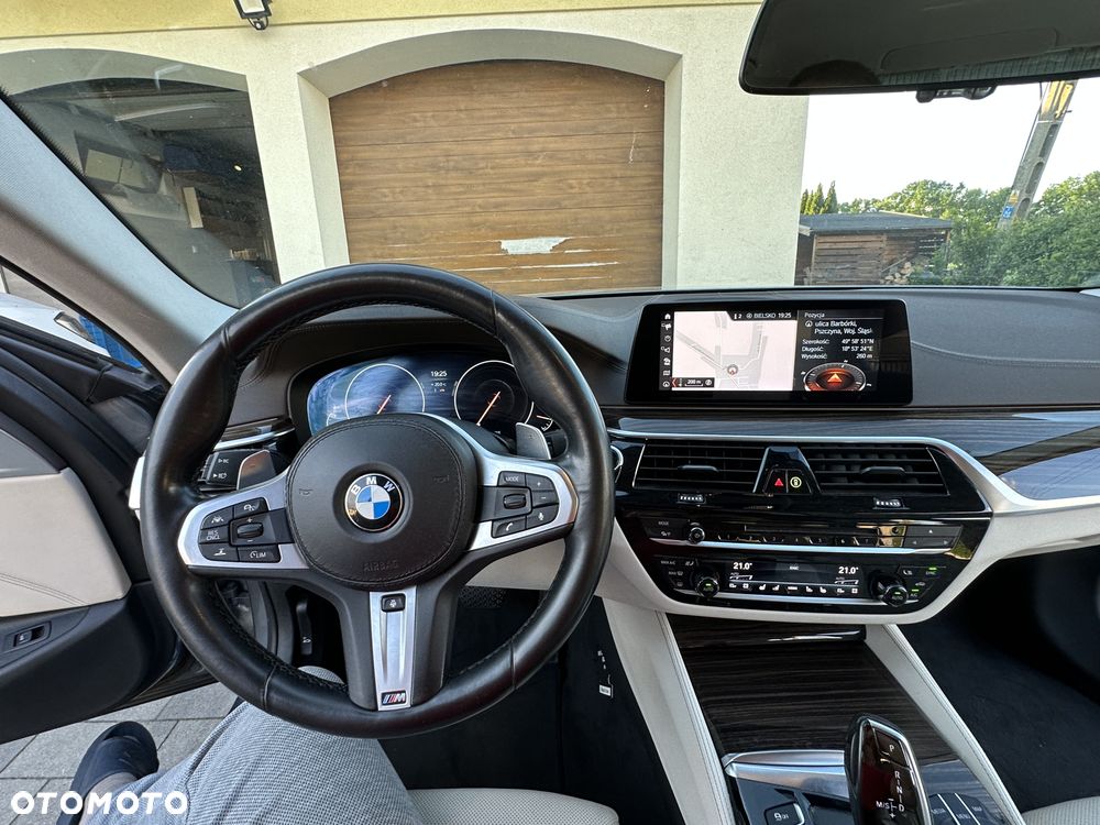 BMW Seria 5 520d xDrive Luxury Line - 22