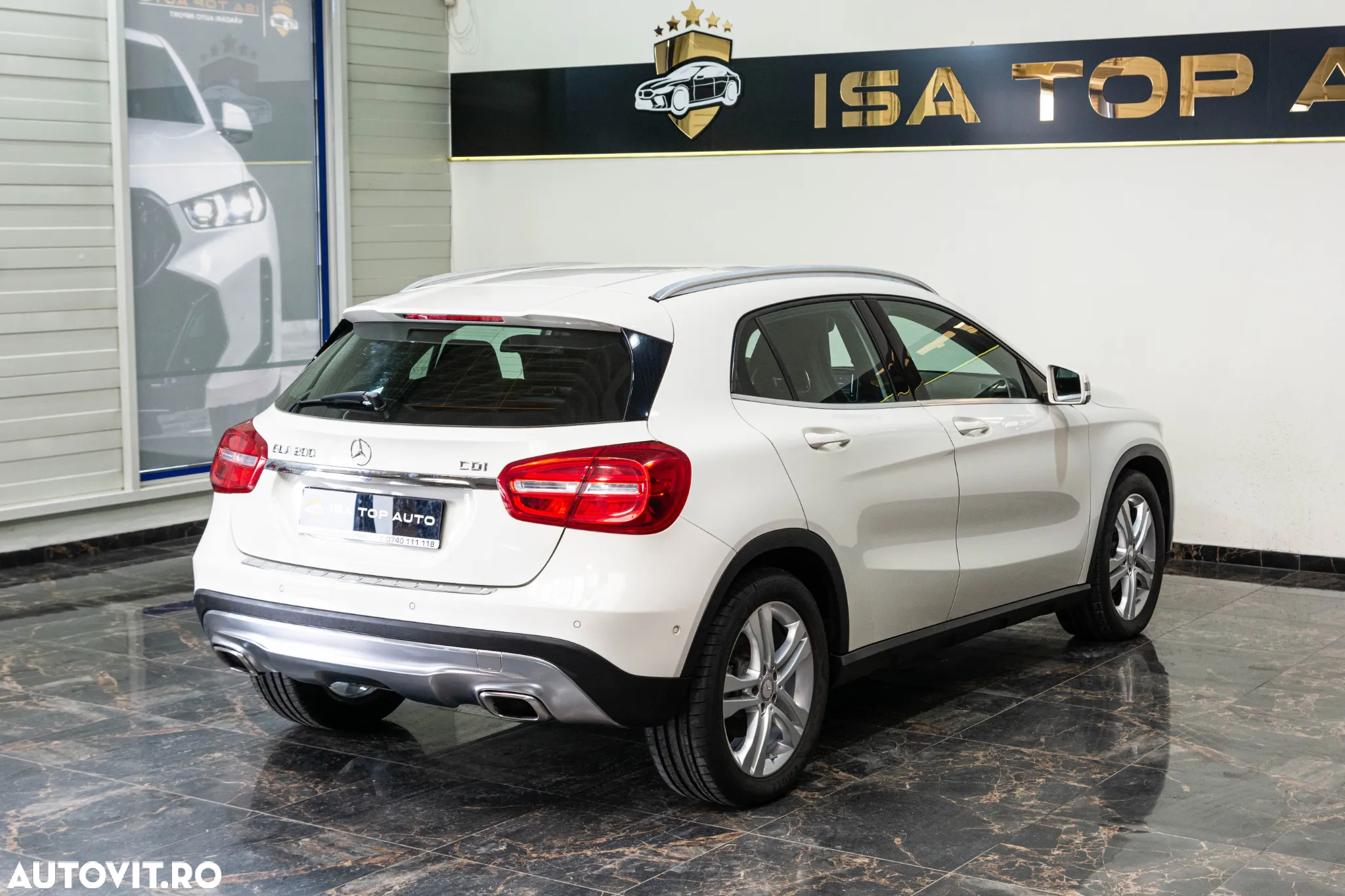 Mercedes-Benz GLA 200 d 7G-DCT Urban - 4