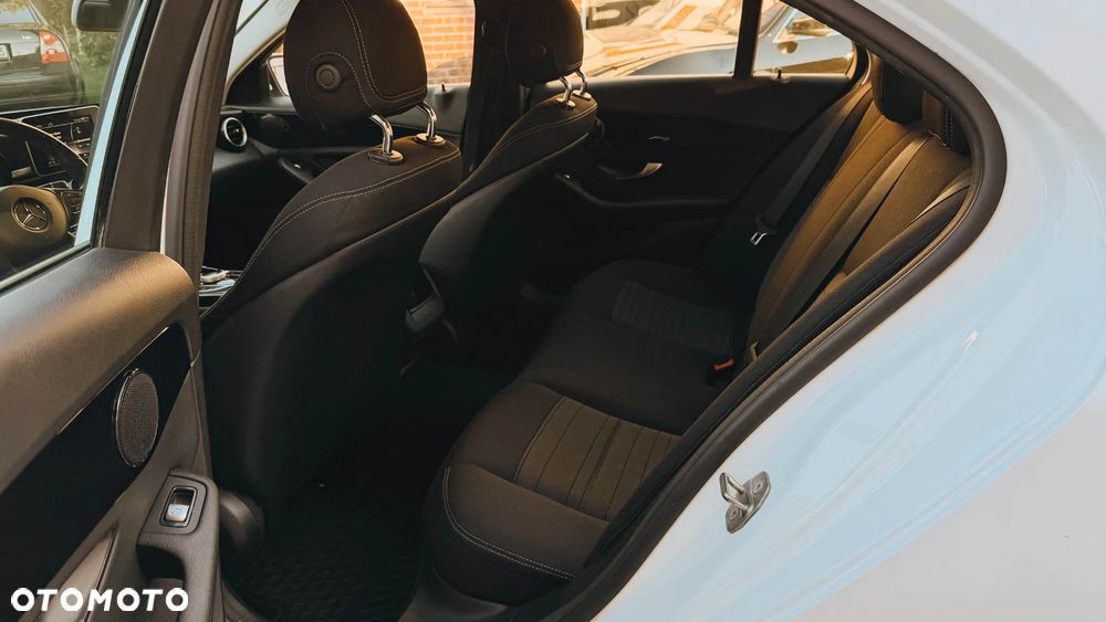 Mercedes-Benz Klasa C 200 4-Matic 7G-TRONIC - 15