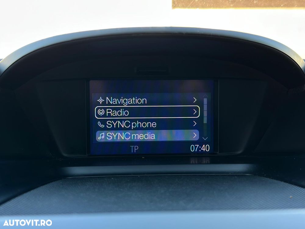 Ford Kuga 2.0 TDCi 4x4 SYNC - 28